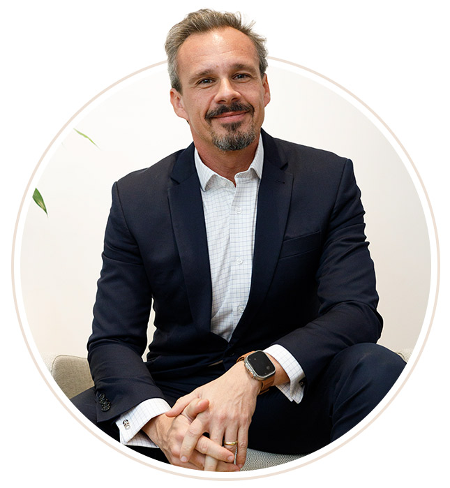 Dr Ricardo Luba